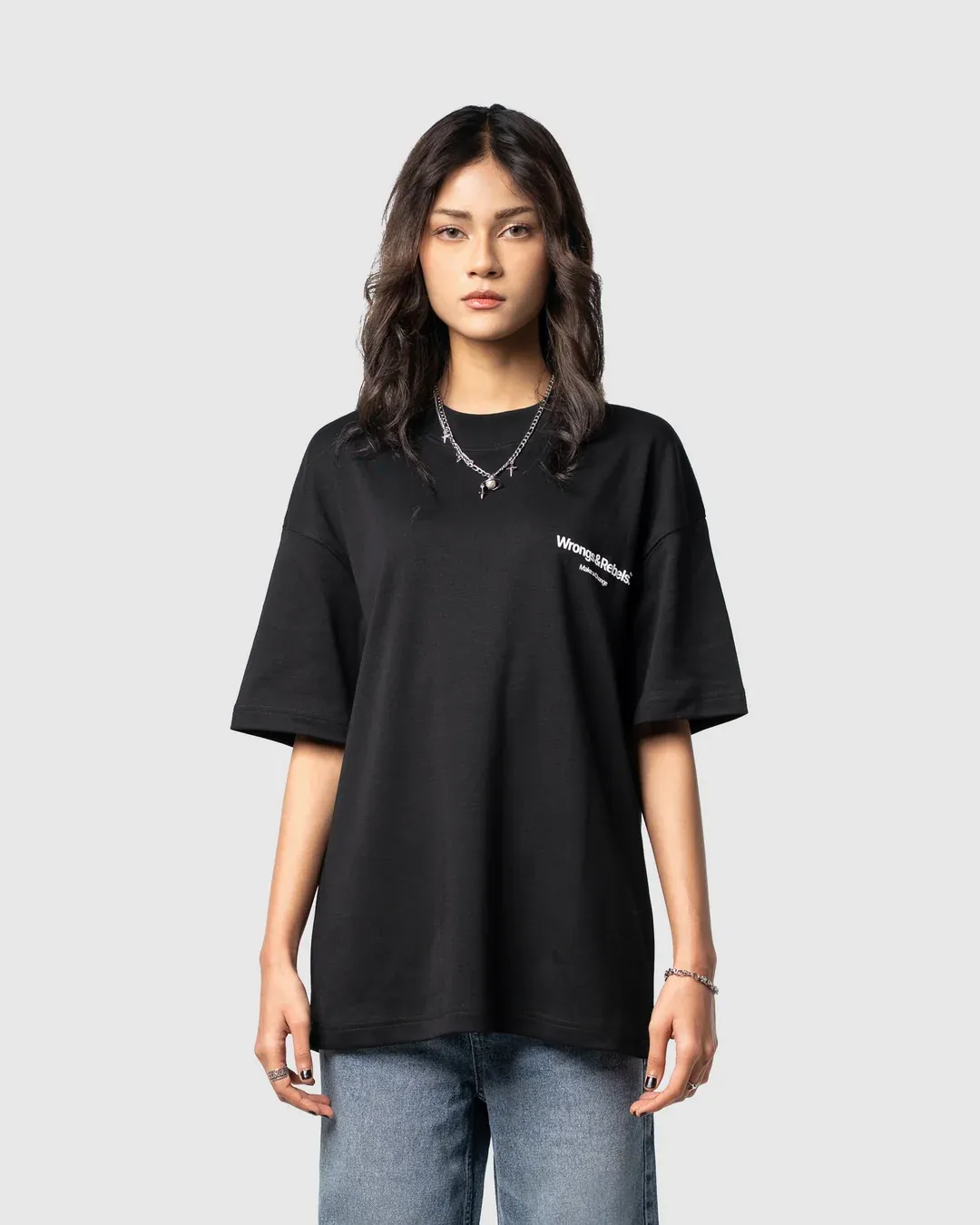 W&R Black Regular T-Shirt - view 4