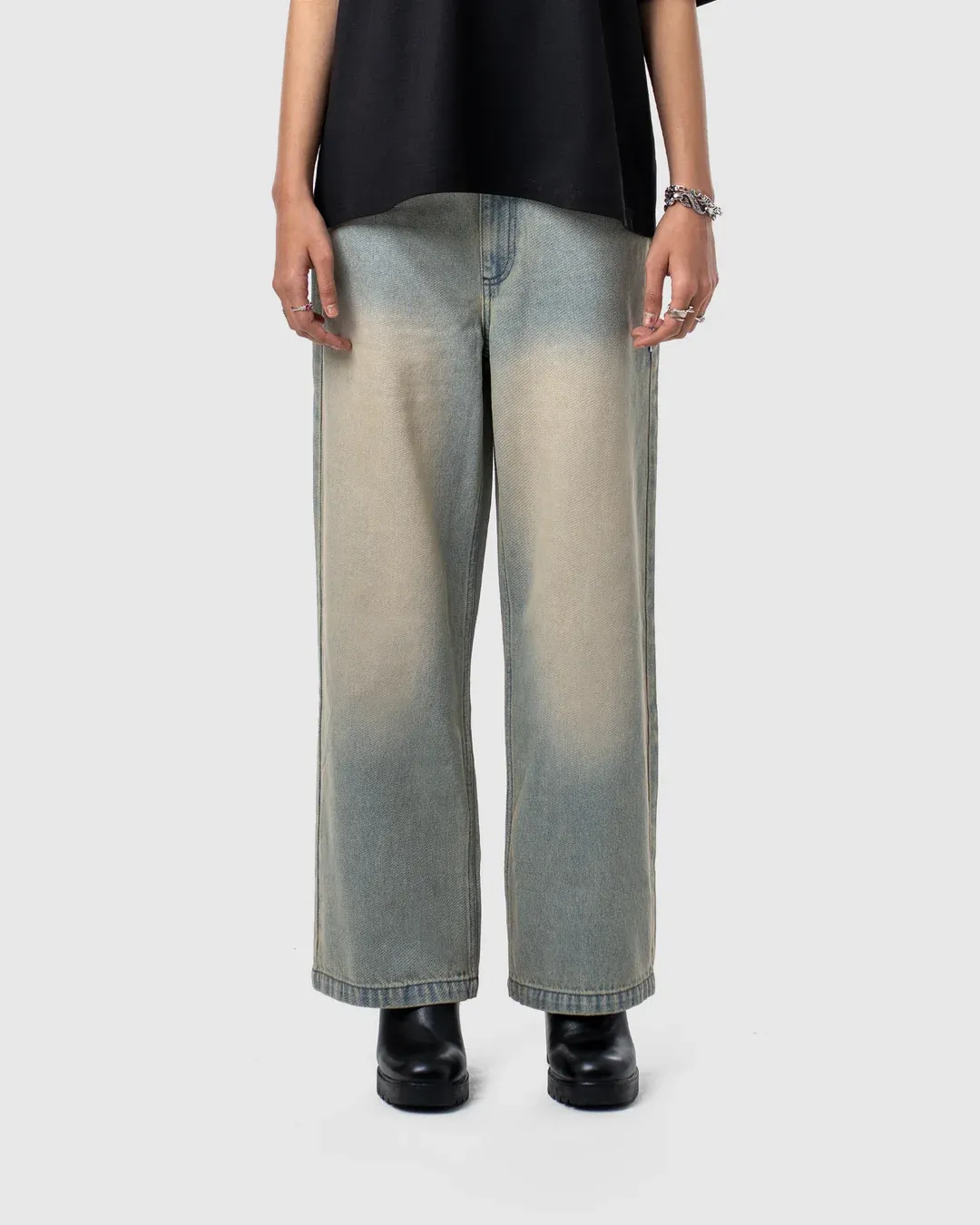 W&R Dirty Wash Baggy Pant - view 4