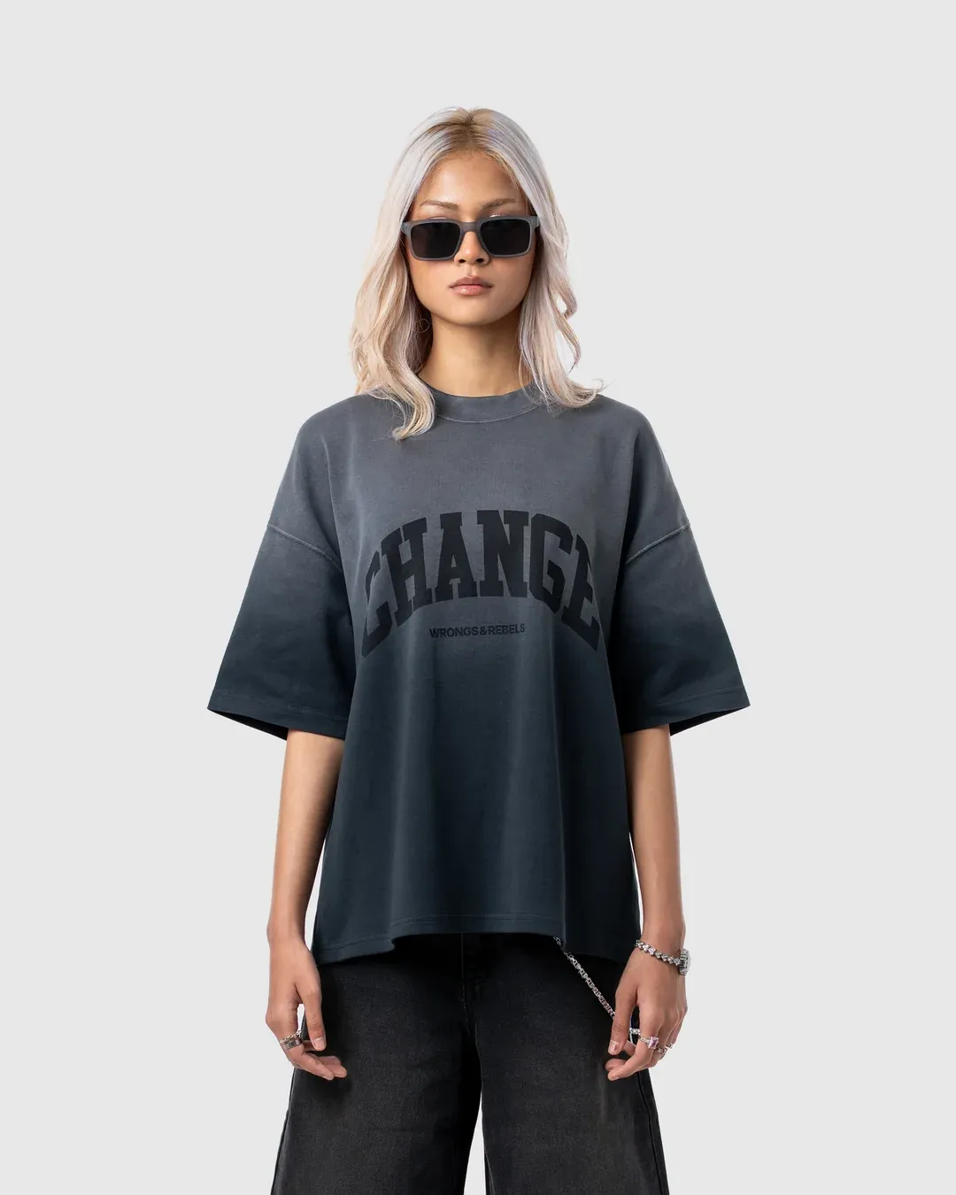 W&R Pencil Black Boxy T-Shirt - view 4