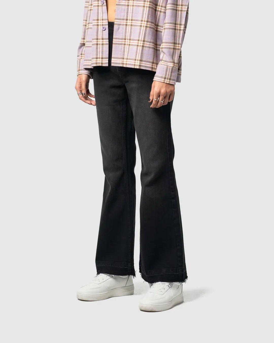 W&R Knoll Flare Denim Pants (Female) - view 4