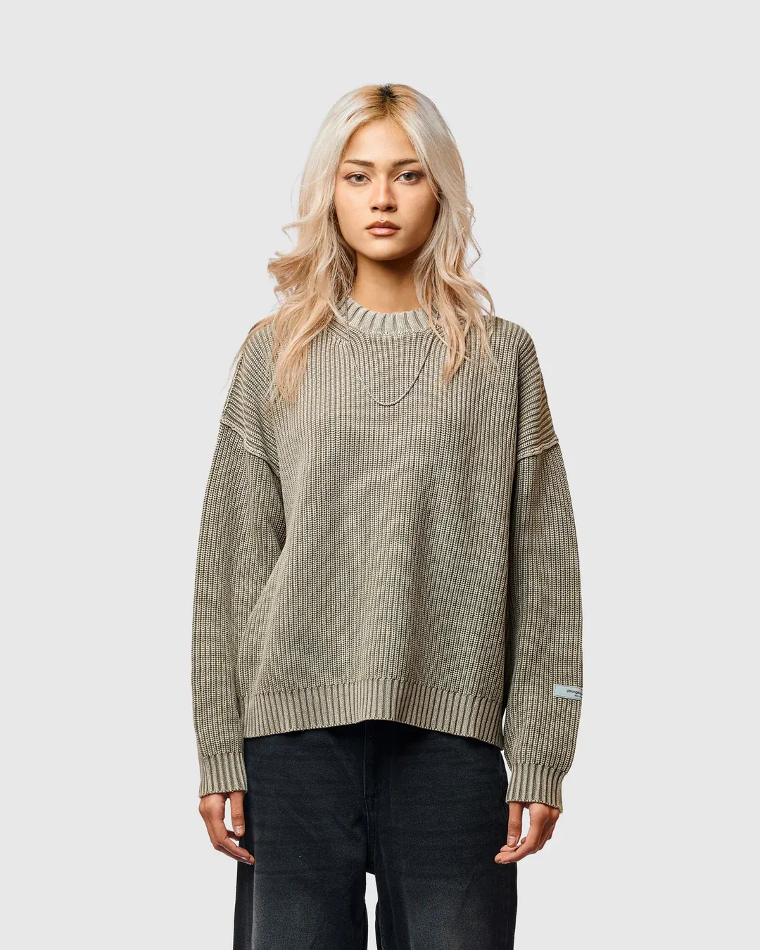 W&R Vintage Olive Sweater - view 4