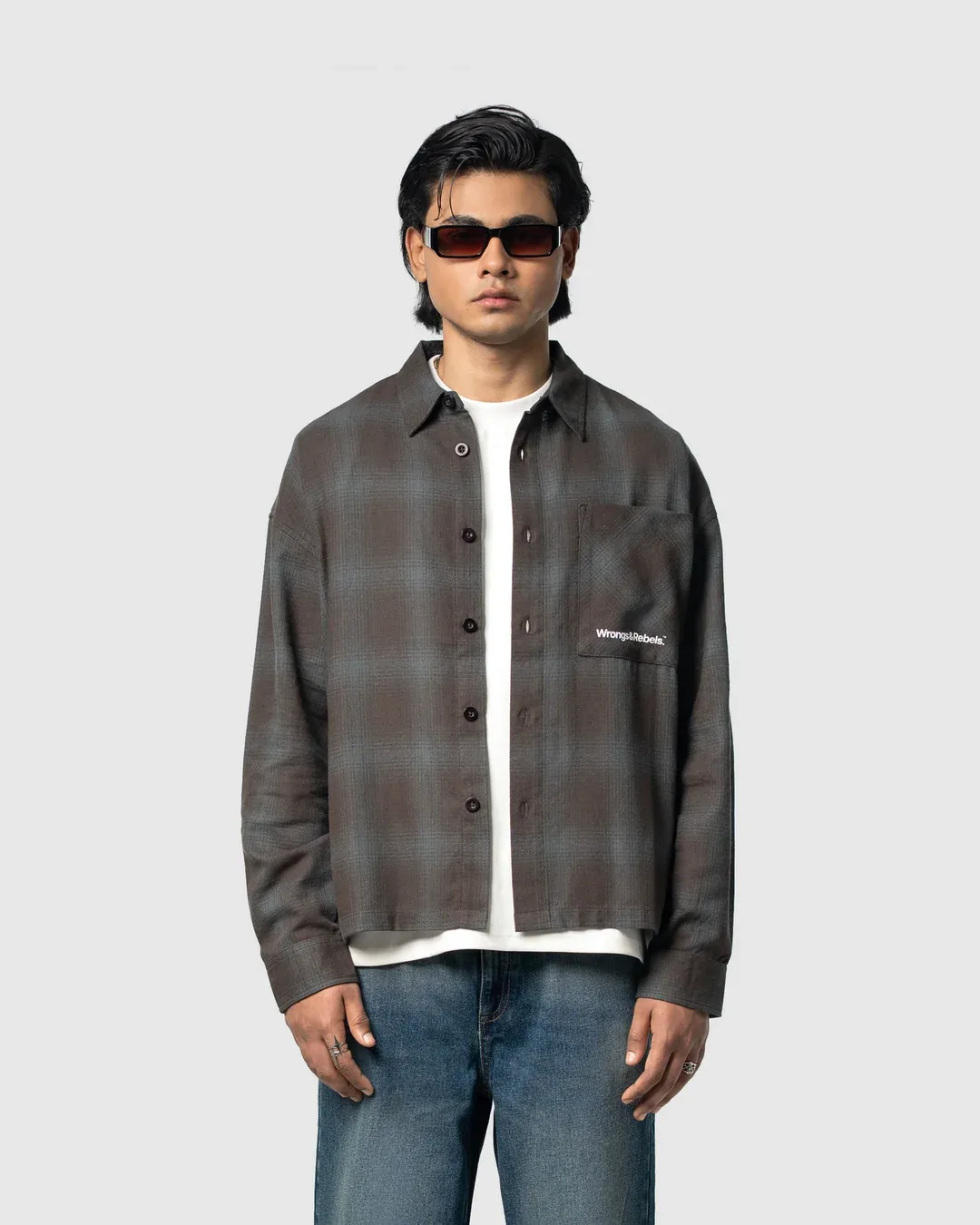 W&R Script Boxy Shirt - view 3